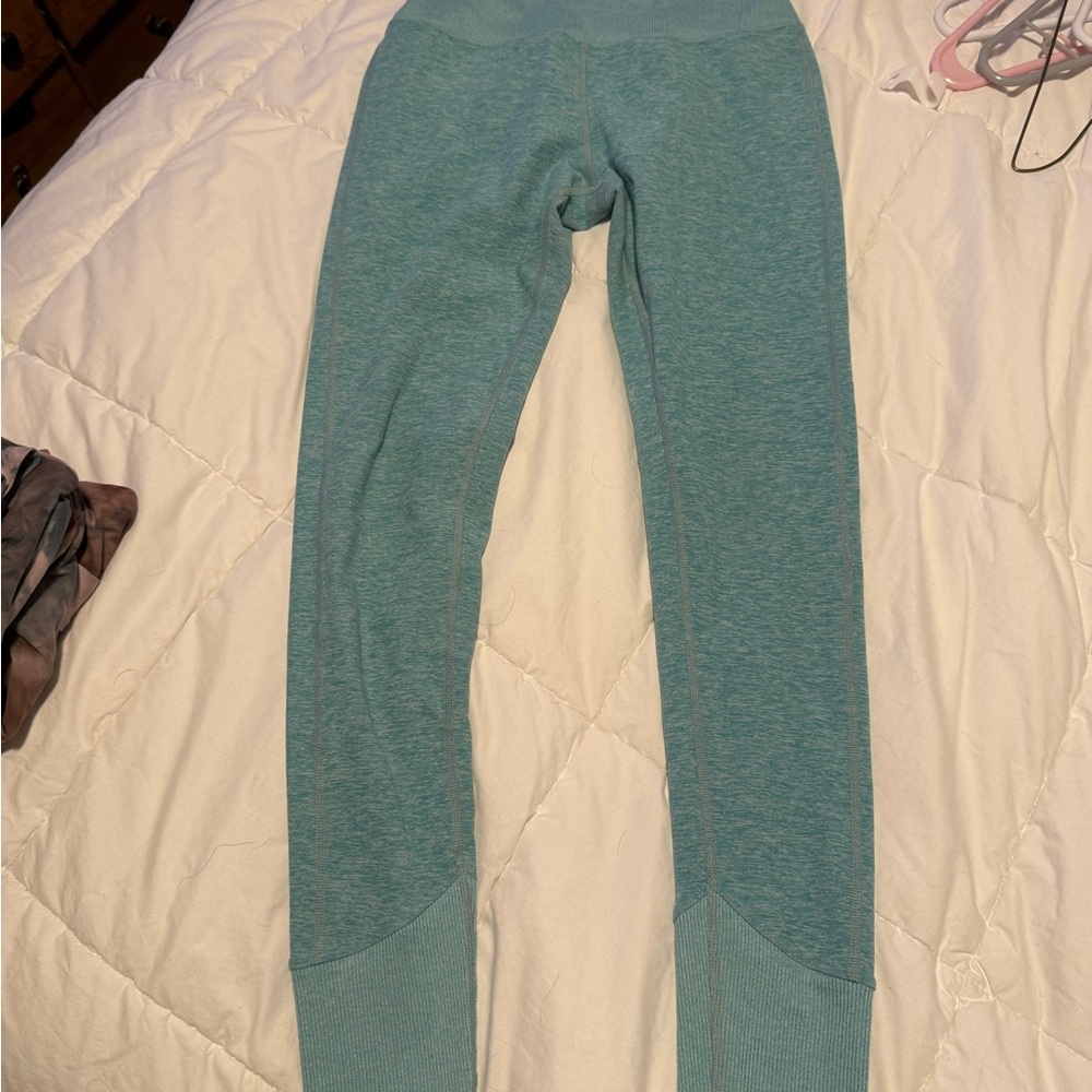 ALO Yoga Blue Leggings with Supportive Panels
